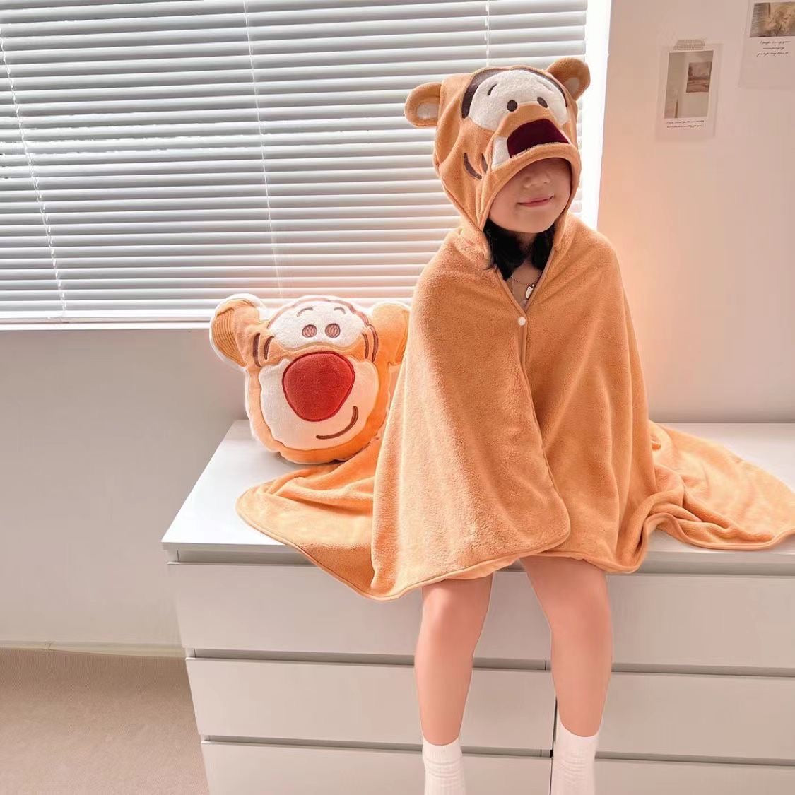 Kids hooded towel